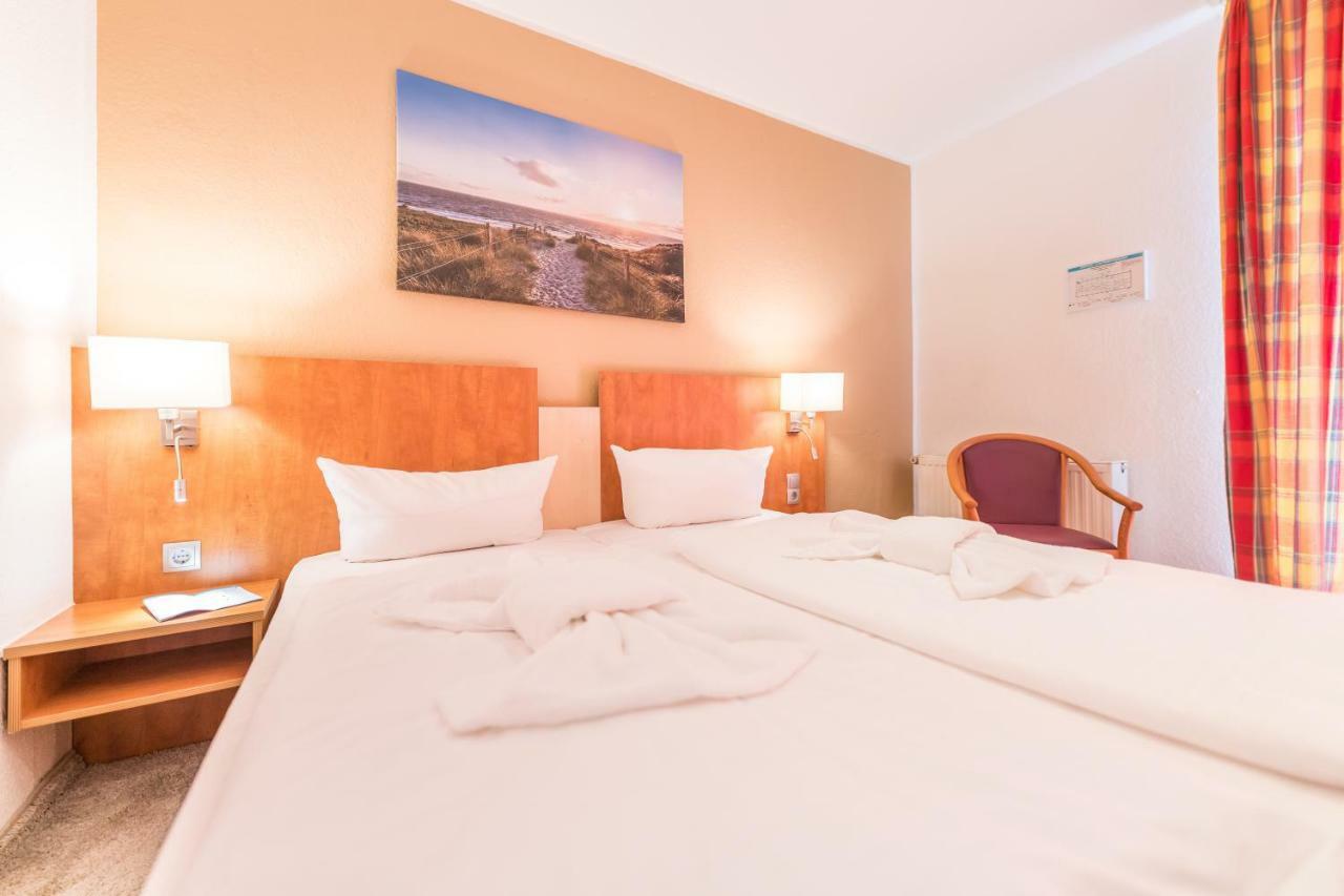 Hotel Koenigslinie ساسنيتز المظهر الخارجي الصورة